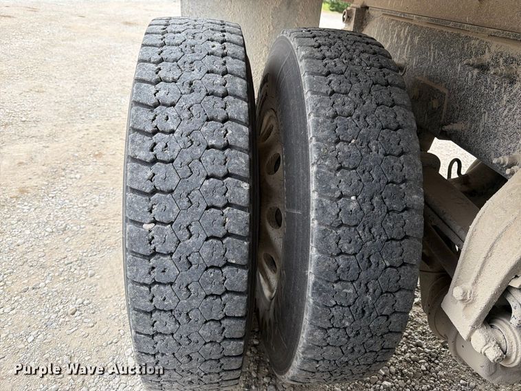 image for item DT3076 2012 Peterbilt 388 dump truck