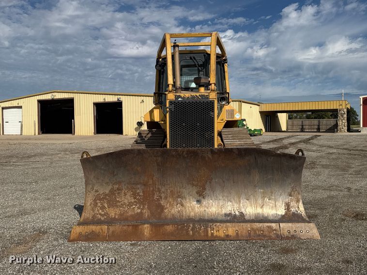 image for item DT6739 1998 Caterpillar D5M XL dozer