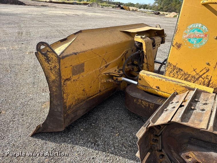 image for item DT6739 1998 Caterpillar D5M XL dozer