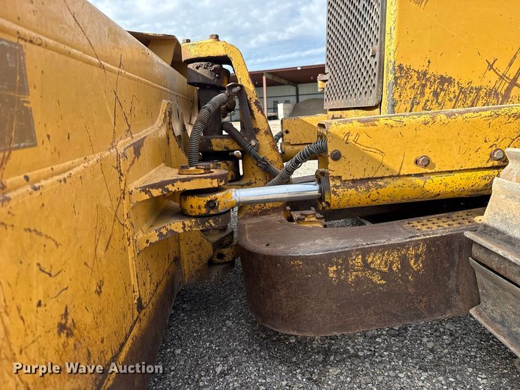 image for item DT6739 1998 Caterpillar D5M XL dozer