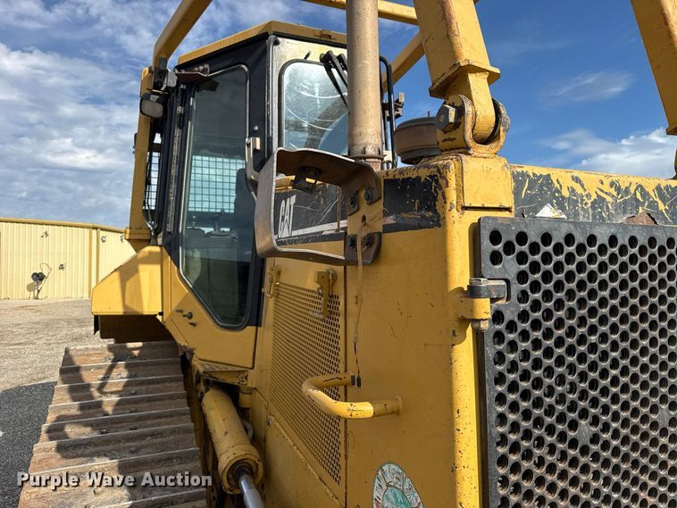 image for item DT6739 1998 Caterpillar D5M XL dozer