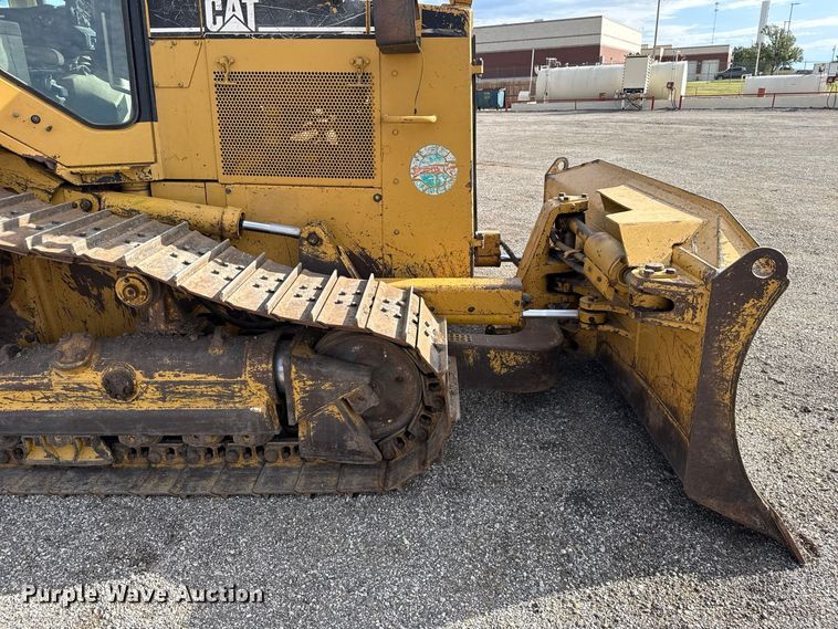 image for item DT6739 1998 Caterpillar D5M XL dozer