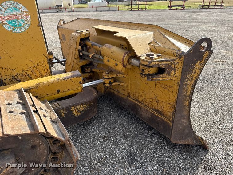 image for item DT6739 1998 Caterpillar D5M XL dozer