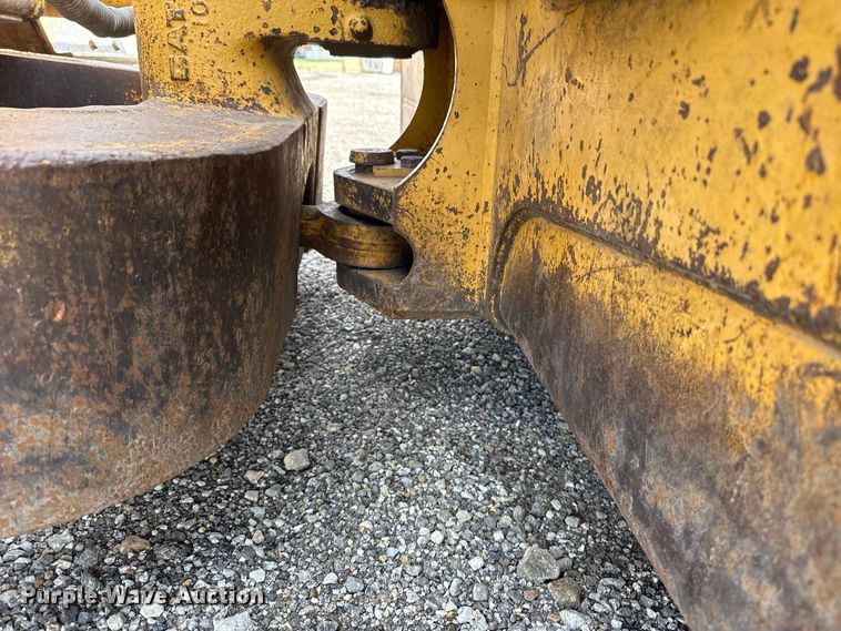 image for item DT6739 1998 Caterpillar D5M XL dozer