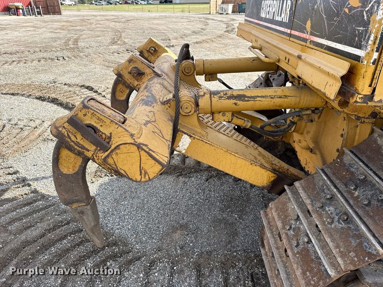 image for item DT6739 1998 Caterpillar D5M XL dozer