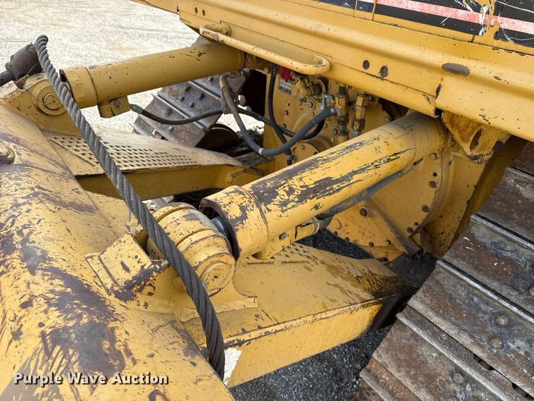 image for item DT6739 1998 Caterpillar D5M XL dozer