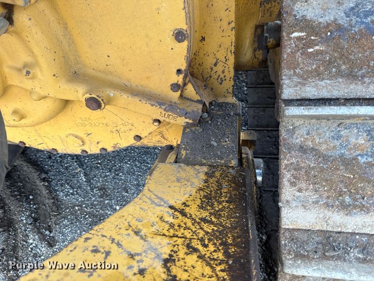 image for item DT6739 1998 Caterpillar D5M XL dozer
