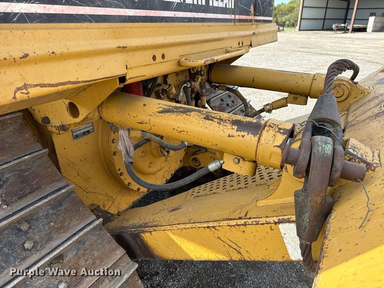 image for item DT6739 1998 Caterpillar D5M XL dozer