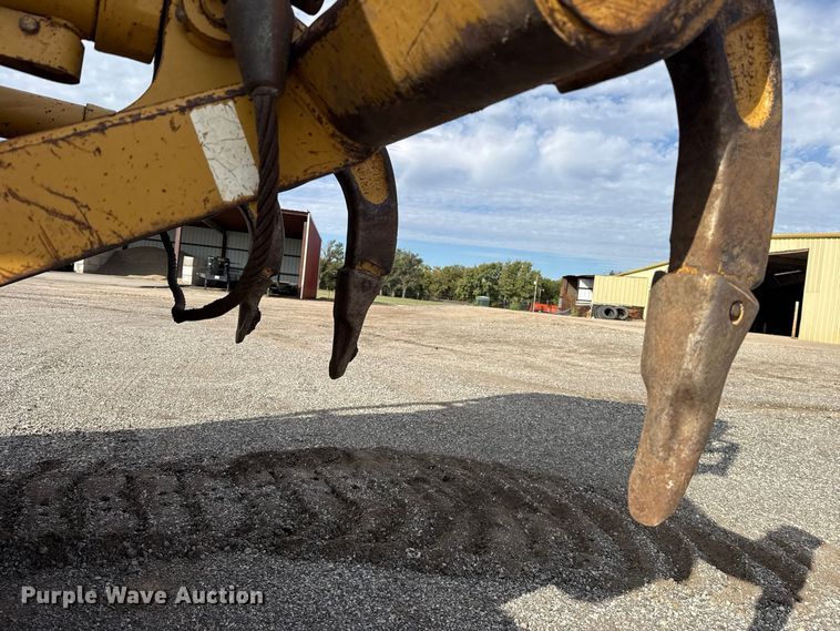 image for item DT6739 1998 Caterpillar D5M XL dozer