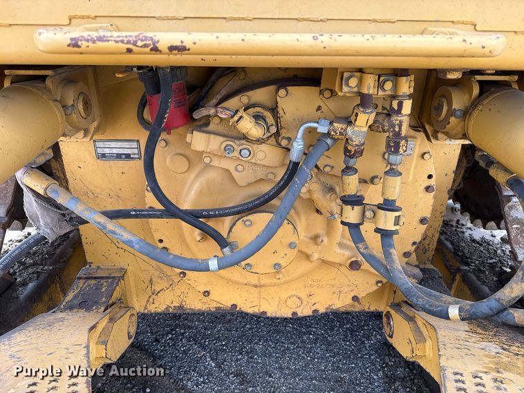image for item DT6739 1998 Caterpillar D5M XL dozer