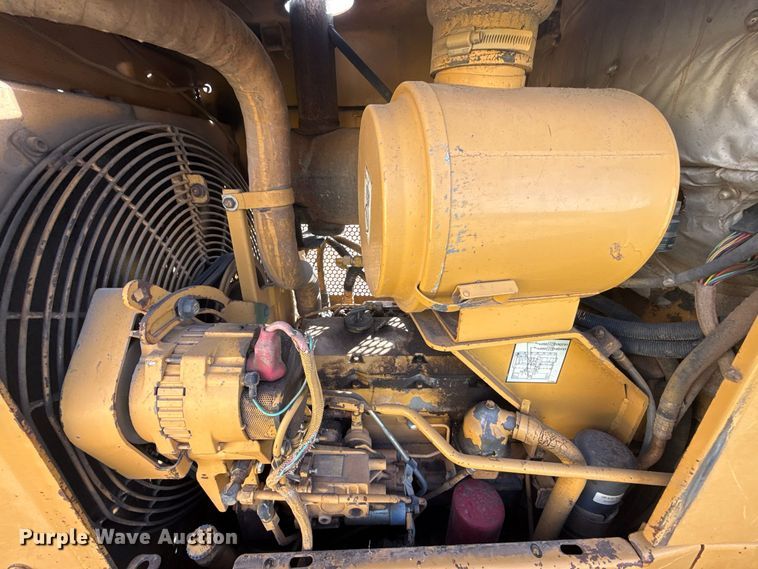 image for item DT6739 1998 Caterpillar D5M XL dozer