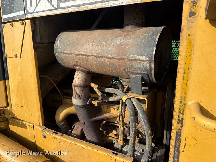 image for item DT6739 1998 Caterpillar D5M XL dozer