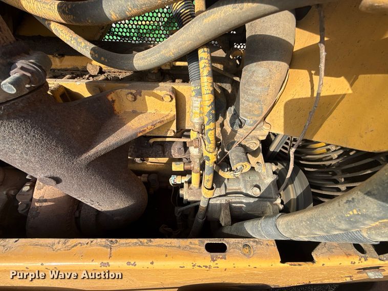 image for item DT6739 1998 Caterpillar D5M XL dozer