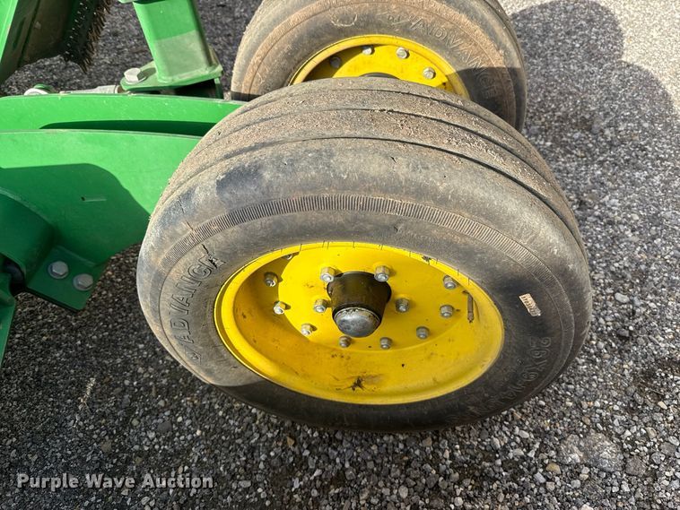image for item DT6740 2021 John Deere FC10R batwing rotary mower