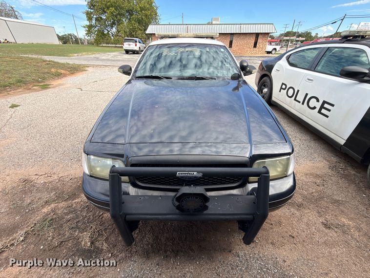 image for item DT6742 2005 Ford Crown Victoria Police Interceptor 