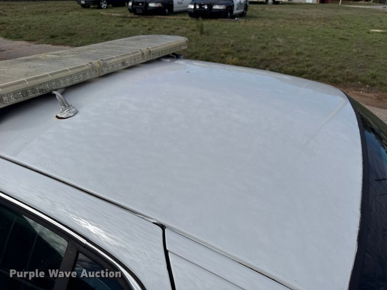 image for item DT6742 2005 Ford Crown Victoria Police Interceptor 