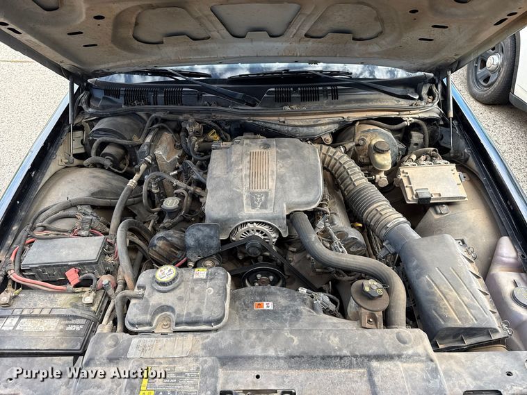 image for item DT6742 2005 Ford Crown Victoria Police Interceptor 