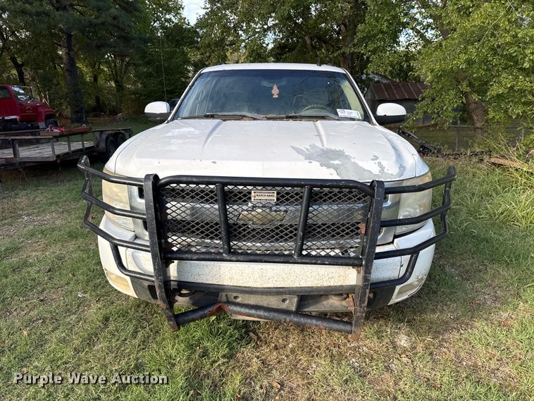 image for item DT6744 2007 Chevrolet Silverado 1500 Crew Cab pickup truck