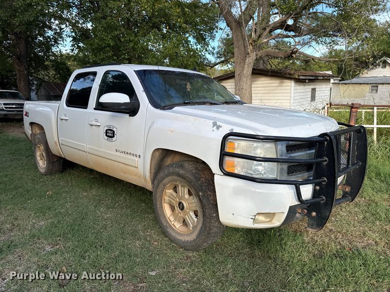 image for item DT6744 2007 Chevrolet Silverado 1500 Crew Cab pickup truck