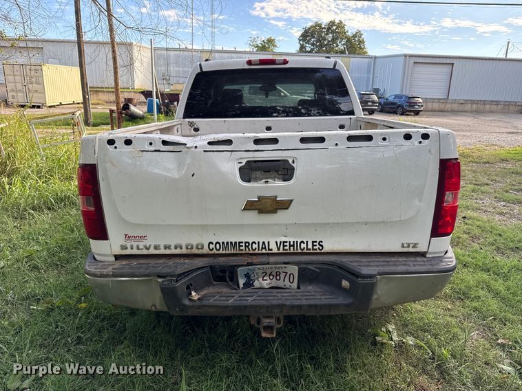image for item DT6744 2007 Chevrolet Silverado 1500 Crew Cab pickup truck