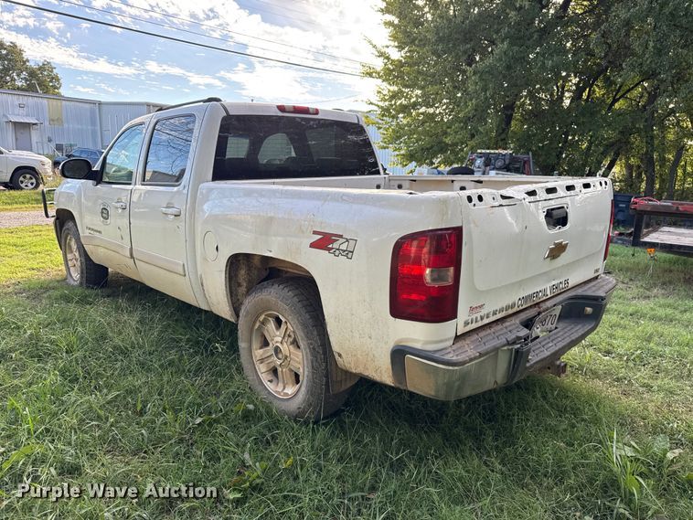 image for item DT6744 2007 Chevrolet Silverado 1500 Crew Cab pickup truck