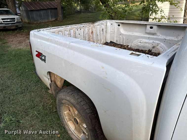 image for item DT6744 2007 Chevrolet Silverado 1500 Crew Cab pickup truck