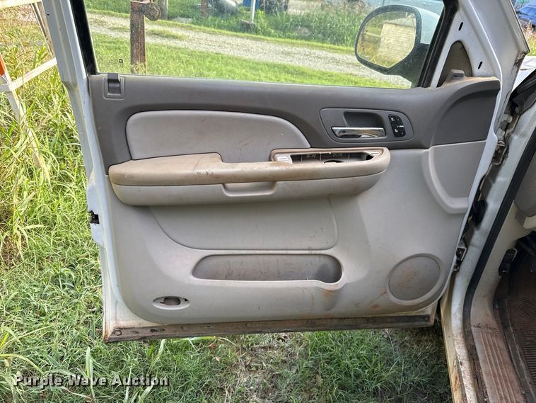 image for item DT6744 2007 Chevrolet Silverado 1500 Crew Cab pickup truck