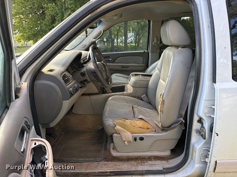 image for item DT6744 2007 Chevrolet Silverado 1500 Crew Cab pickup truck