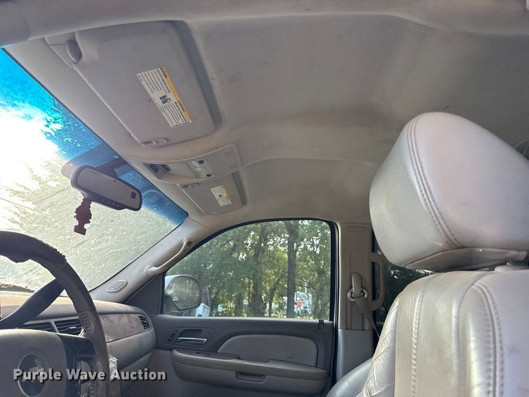 image for item DT6744 2007 Chevrolet Silverado 1500 Crew Cab pickup truck