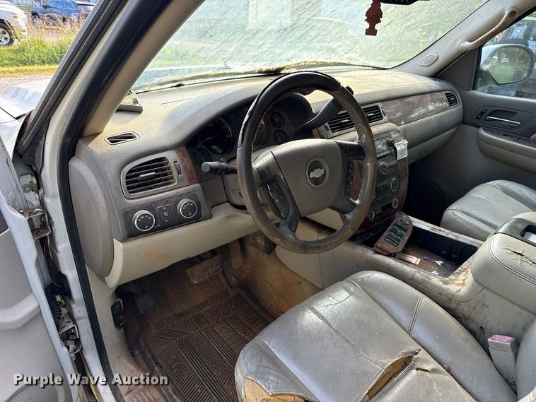 image for item DT6744 2007 Chevrolet Silverado 1500 Crew Cab pickup truck