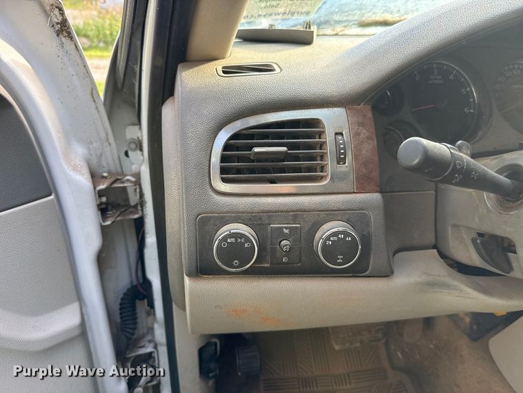 image for item DT6744 2007 Chevrolet Silverado 1500 Crew Cab pickup truck