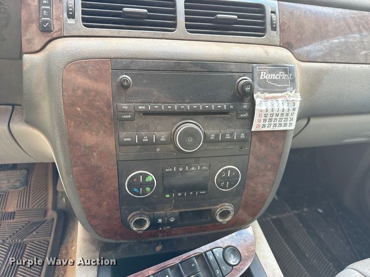 image for item DT6744 2007 Chevrolet Silverado 1500 Crew Cab pickup truck