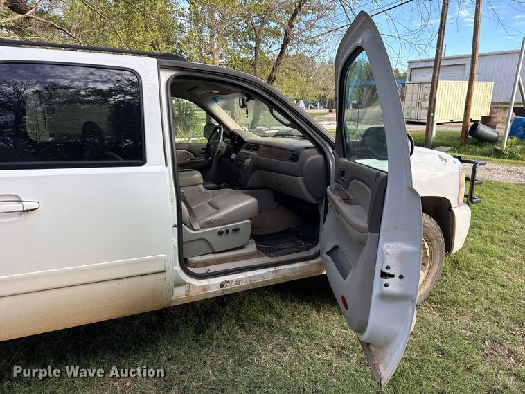 image for item DT6744 2007 Chevrolet Silverado 1500 Crew Cab pickup truck