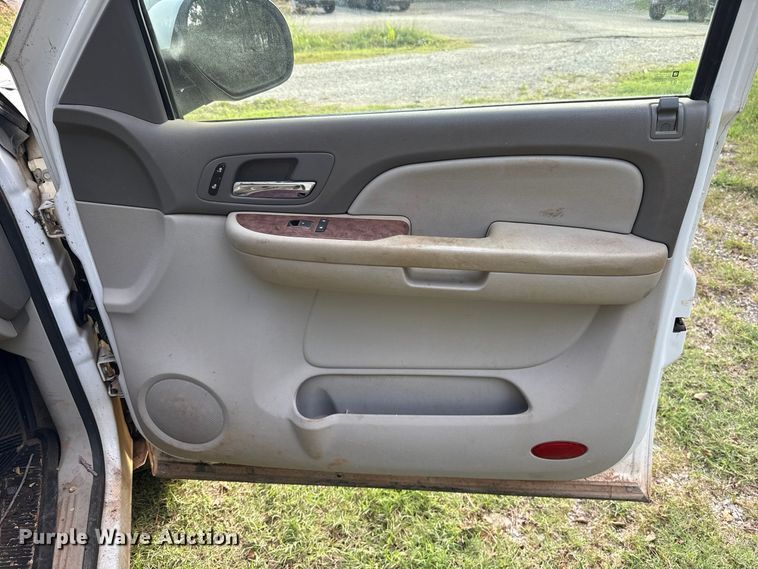 image for item DT6744 2007 Chevrolet Silverado 1500 Crew Cab pickup truck
