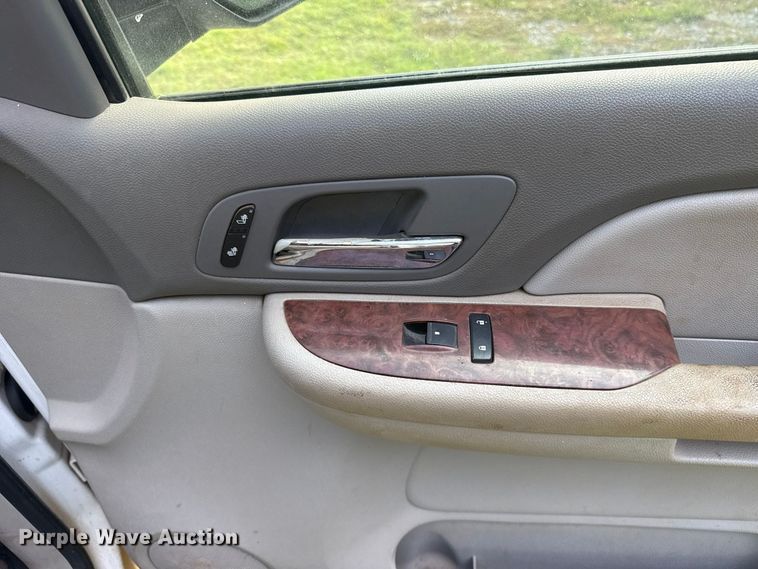 image for item DT6744 2007 Chevrolet Silverado 1500 Crew Cab pickup truck