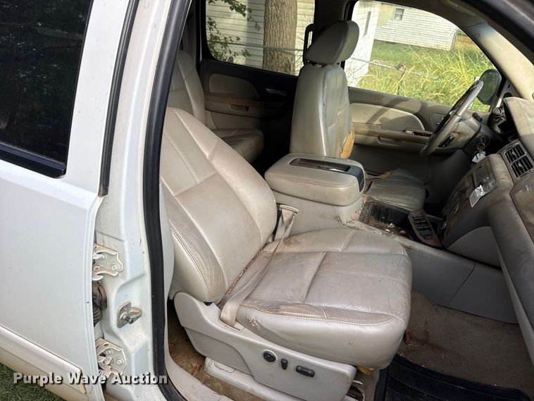 image for item DT6744 2007 Chevrolet Silverado 1500 Crew Cab pickup truck