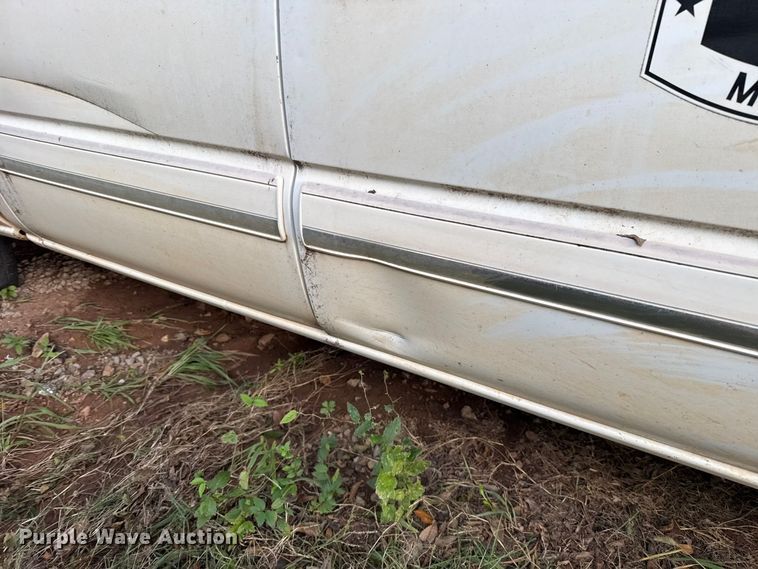 image for item DT6745 2004 Chevrolet Silverado 1500 Crew Cab pickup truck