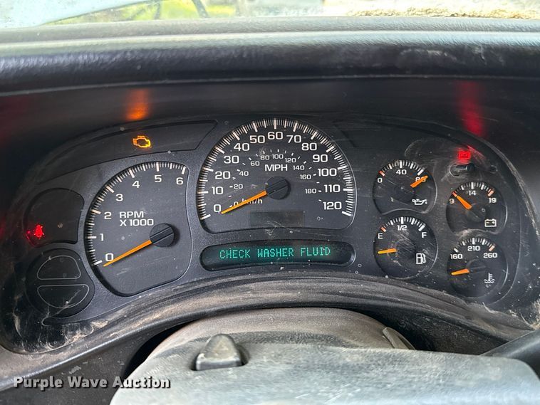 image for item DT6745 2004 Chevrolet Silverado 1500 Crew Cab pickup truck