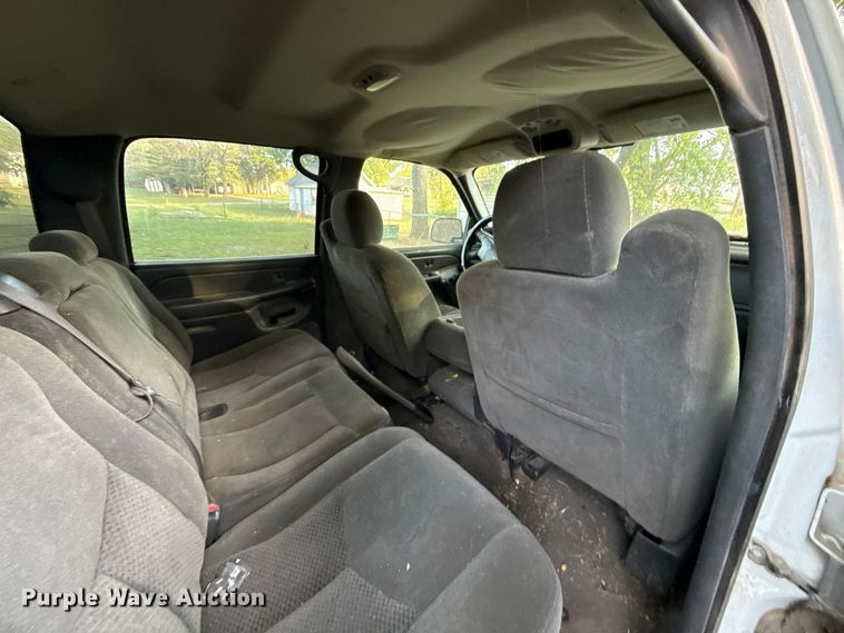 image for item DT6745 2004 Chevrolet Silverado 1500 Crew Cab pickup truck