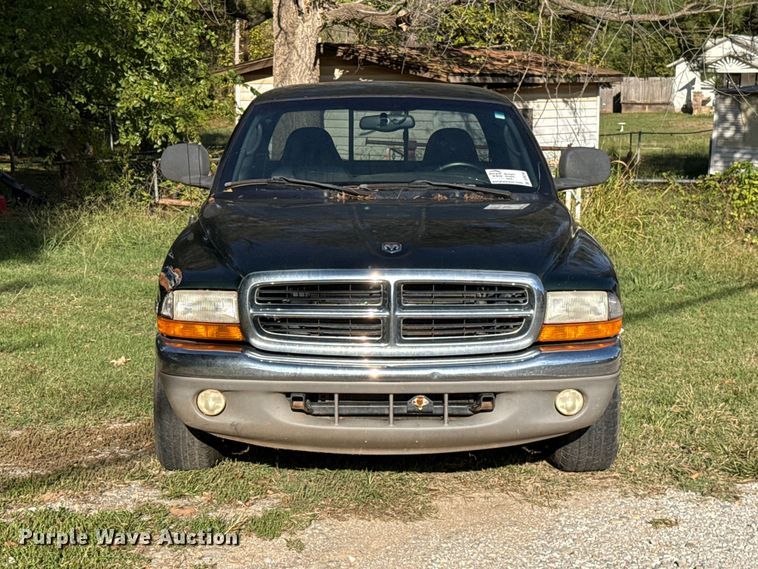 image for item DT6746 2000 Dodge Dakota Ext. Cab pickup truck