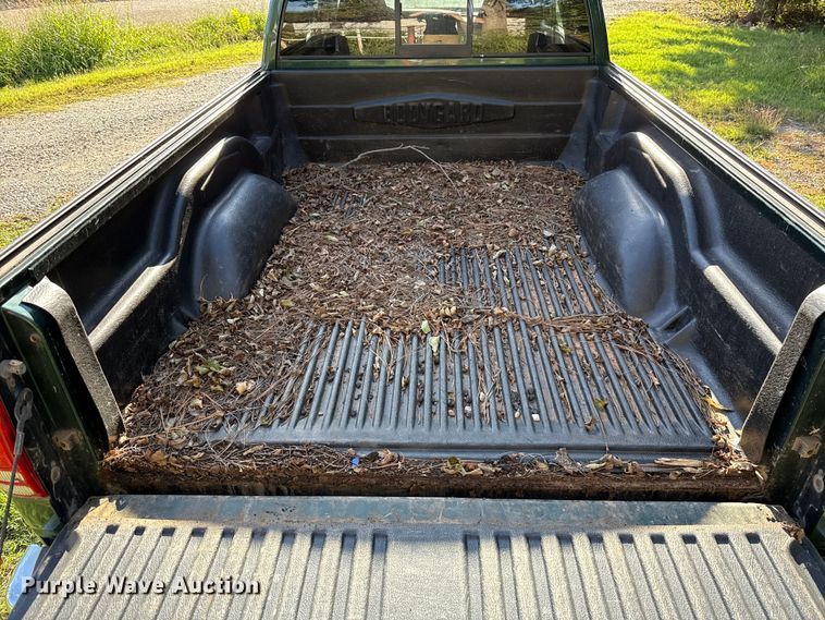 image for item DT6746 2000 Dodge Dakota Ext. Cab pickup truck
