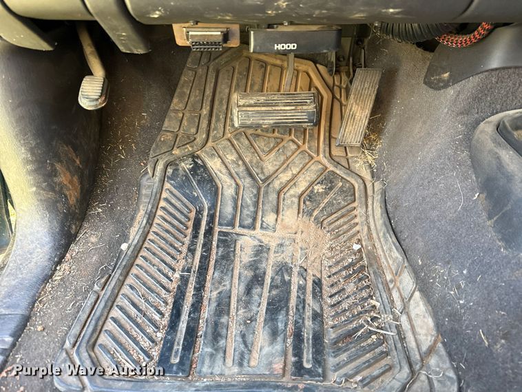 image for item DT6746 2000 Dodge Dakota Ext. Cab pickup truck