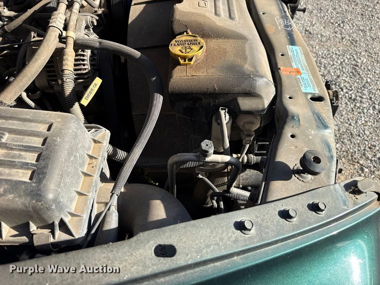 image for item DT6746 2000 Dodge Dakota Ext. Cab pickup truck