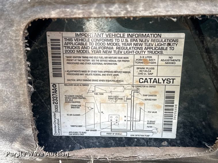 image for item DT6746 2000 Dodge Dakota Ext. Cab pickup truck