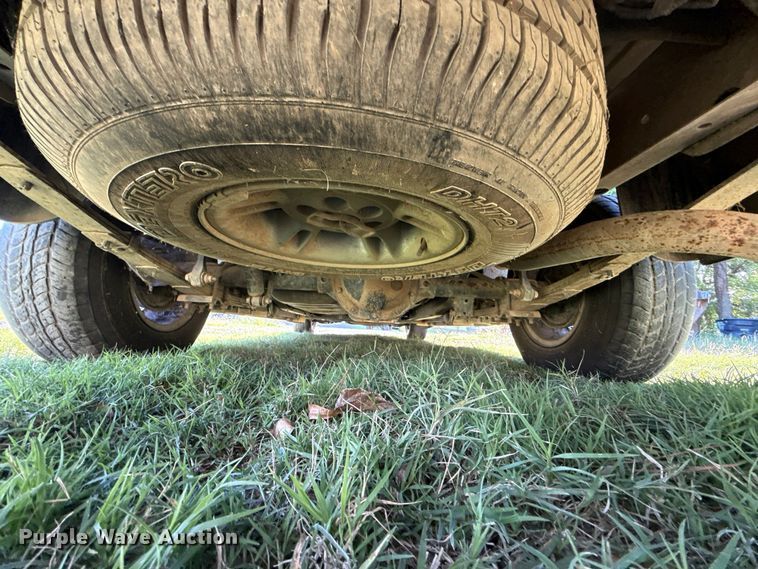 image for item DT6746 2000 Dodge Dakota Ext. Cab pickup truck