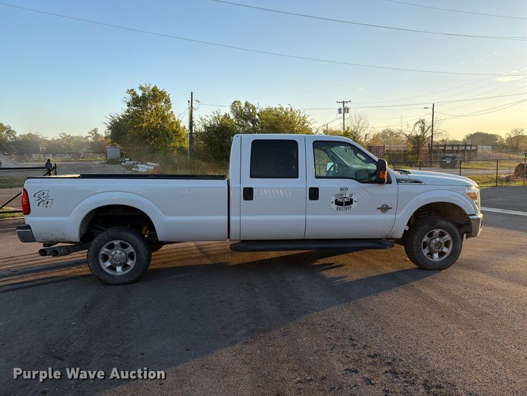 image for item DU1577 2014 Ford F350 Super Duty Crew Cab pickup truck
