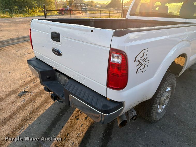 image for item DU1577 2014 Ford F350 Super Duty Crew Cab pickup truck