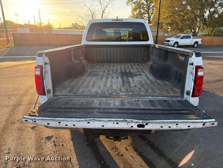 image for item DU1577 2014 Ford F350 Super Duty Crew Cab pickup truck