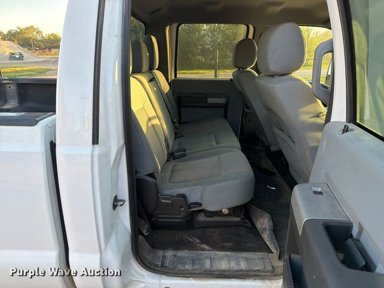 image for item DU1577 2014 Ford F350 Super Duty Crew Cab pickup truck