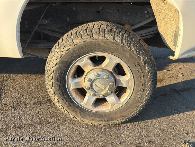 image for item DU1577 2014 Ford F350 Super Duty Crew Cab pickup truck